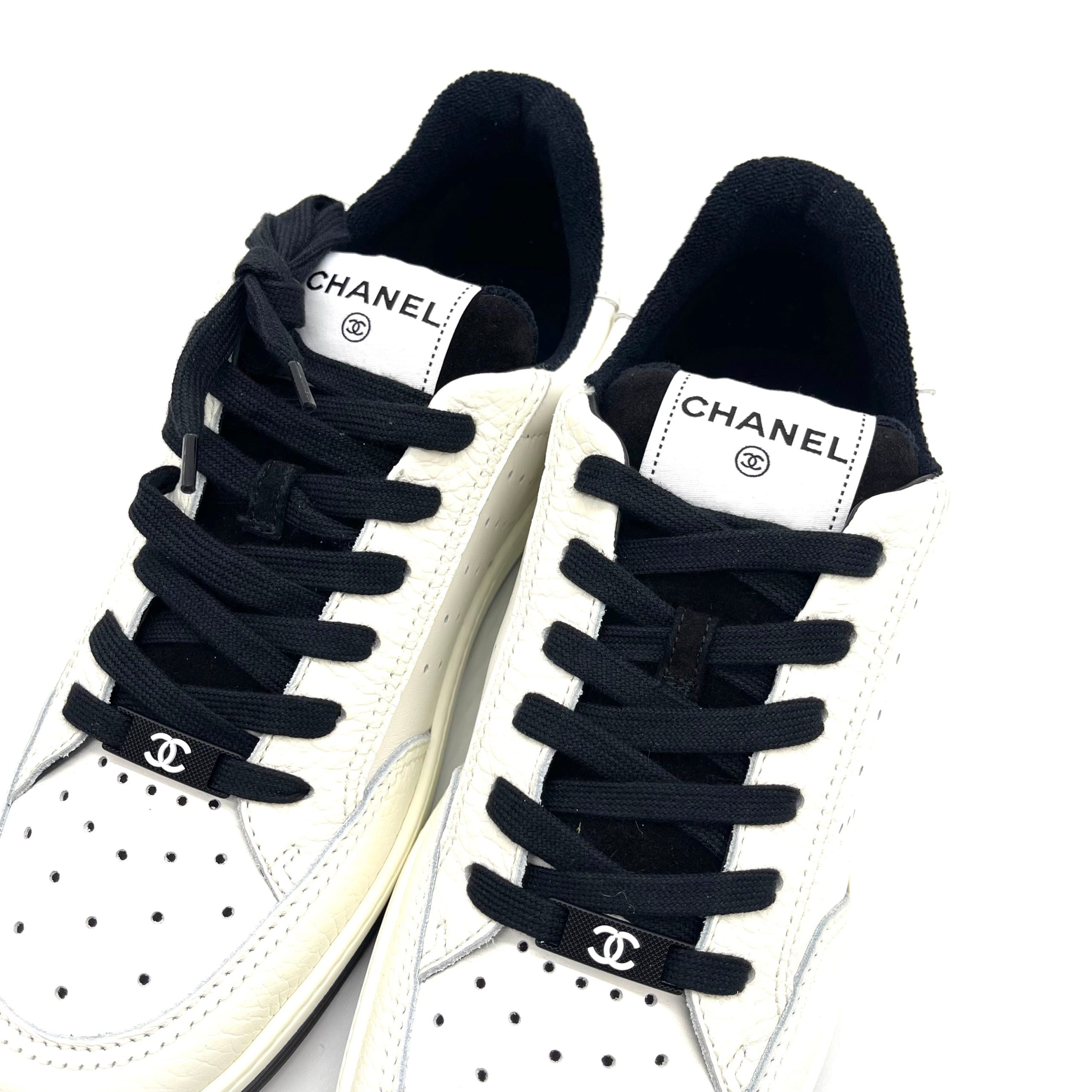 CHANEL Grained Calfskin Fabric Mens Logo Sneakers 41.5(US10.5) White Black