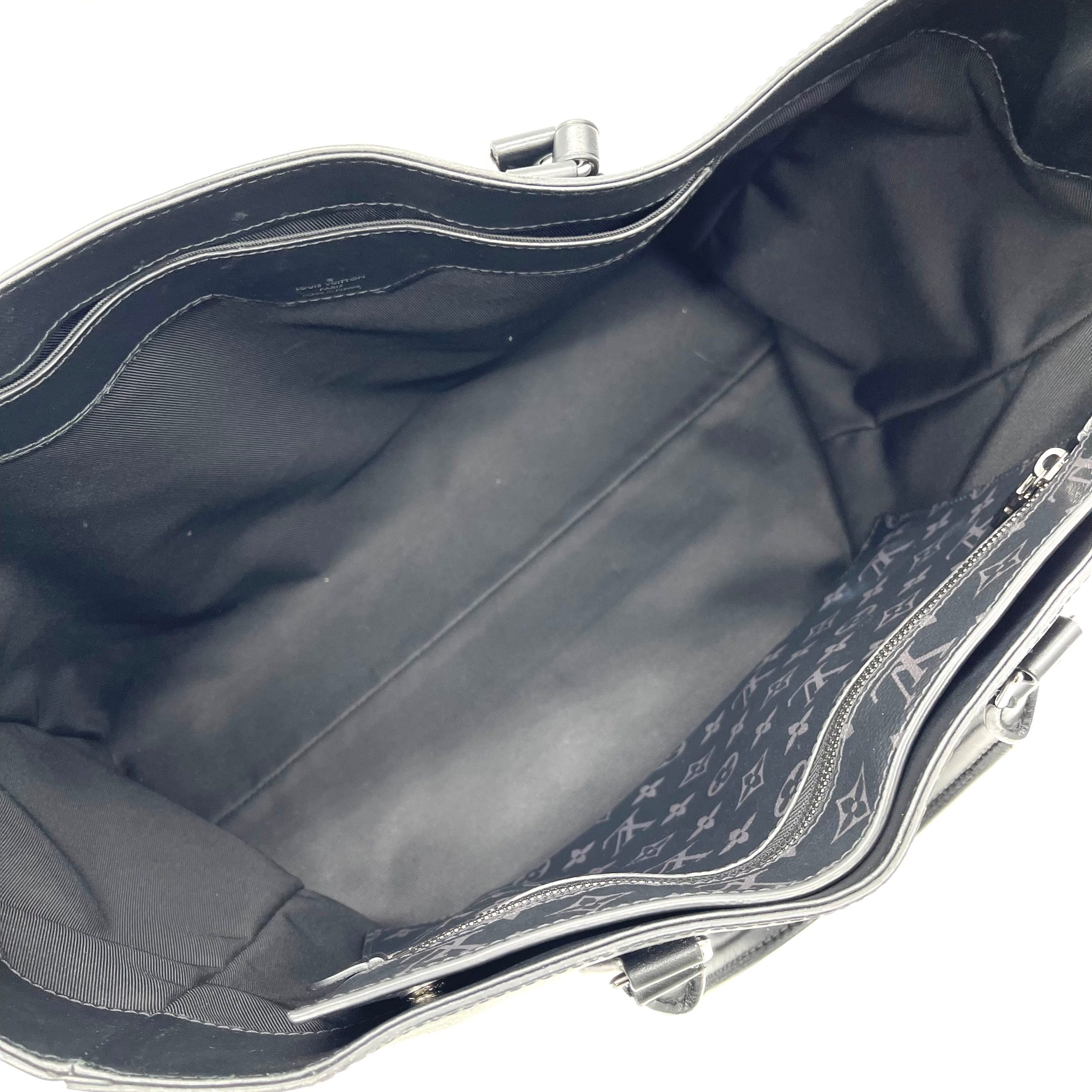LOUIS VUITTON 2021 Monogram Eclipse Grand Sac