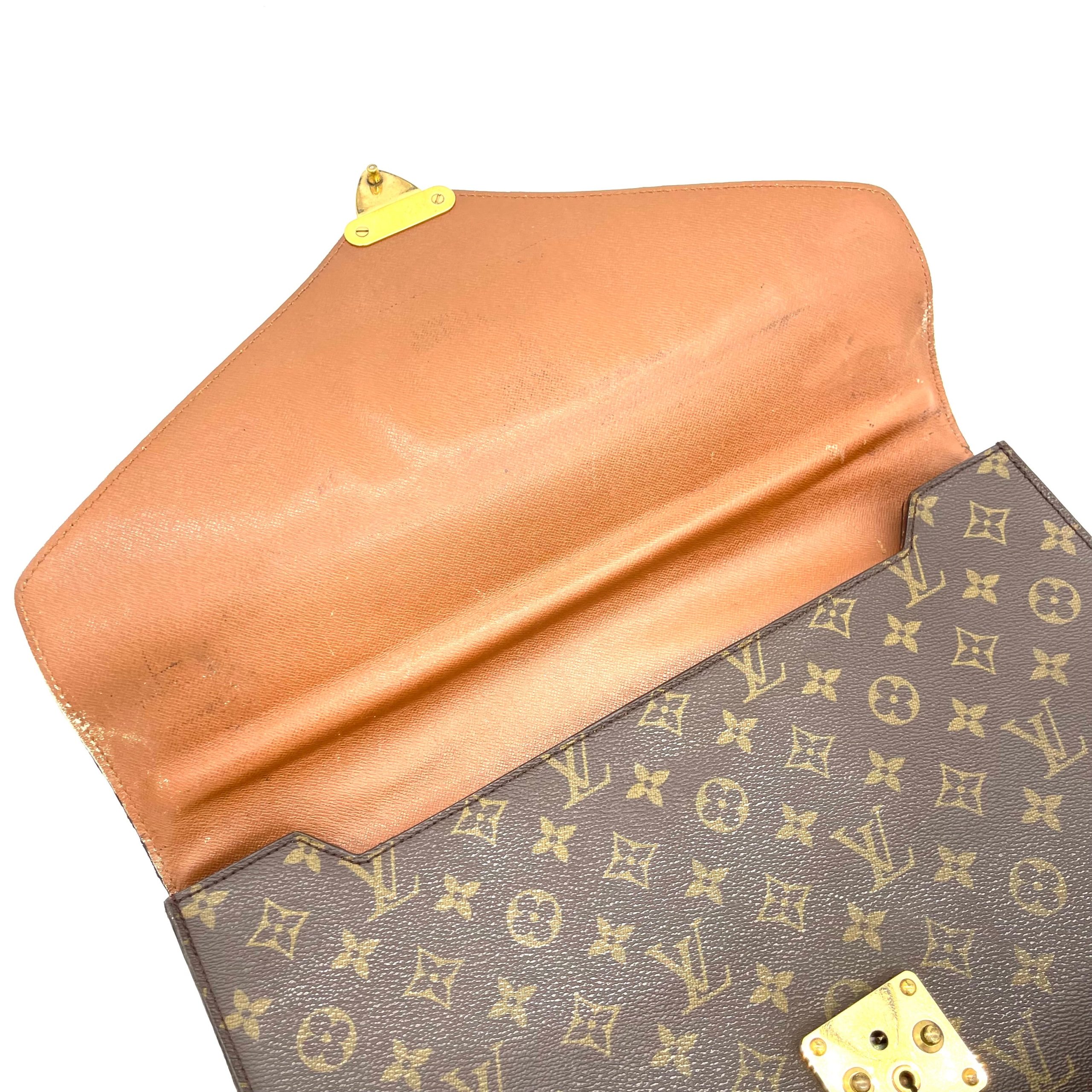 LOUIS VUITTON Monogram Canvas Robusto 1 Compartment Briefcase