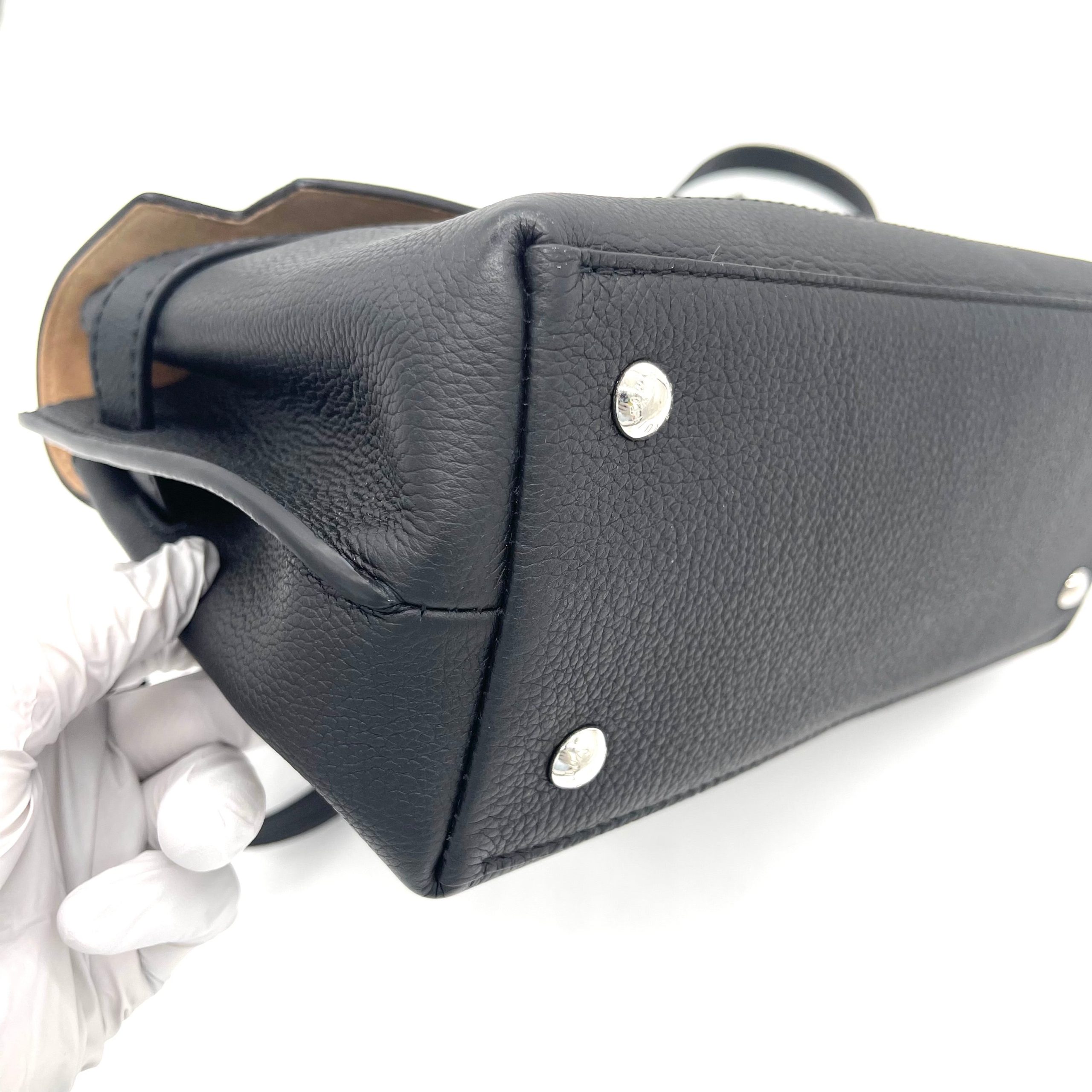 Louis Vuitton Soft Calfskin Lockme Ever BB – Black