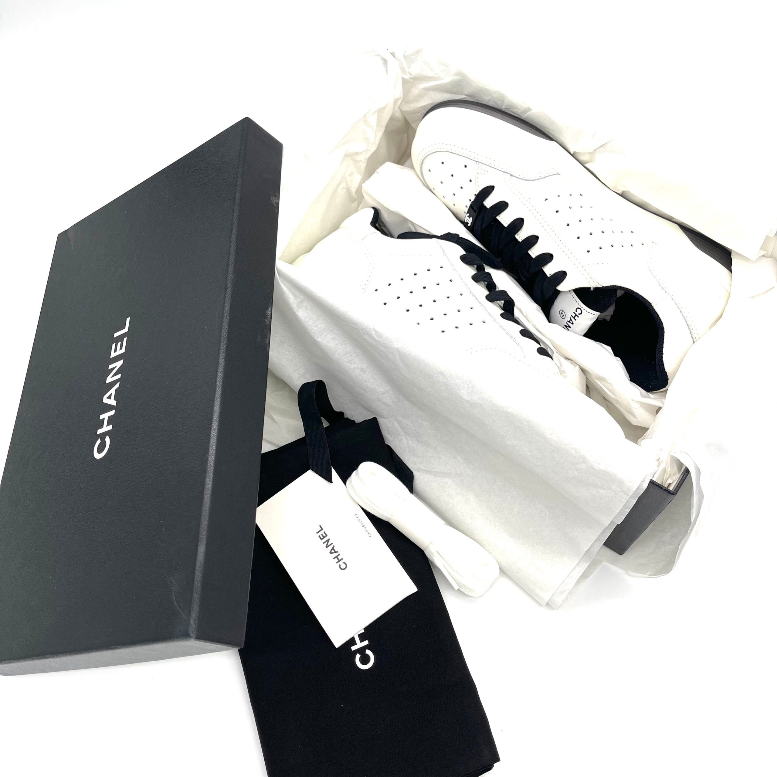 CHANEL Grained Calfskin Fabric Mens Logo Sneakers 41.5(US10.5) White Black