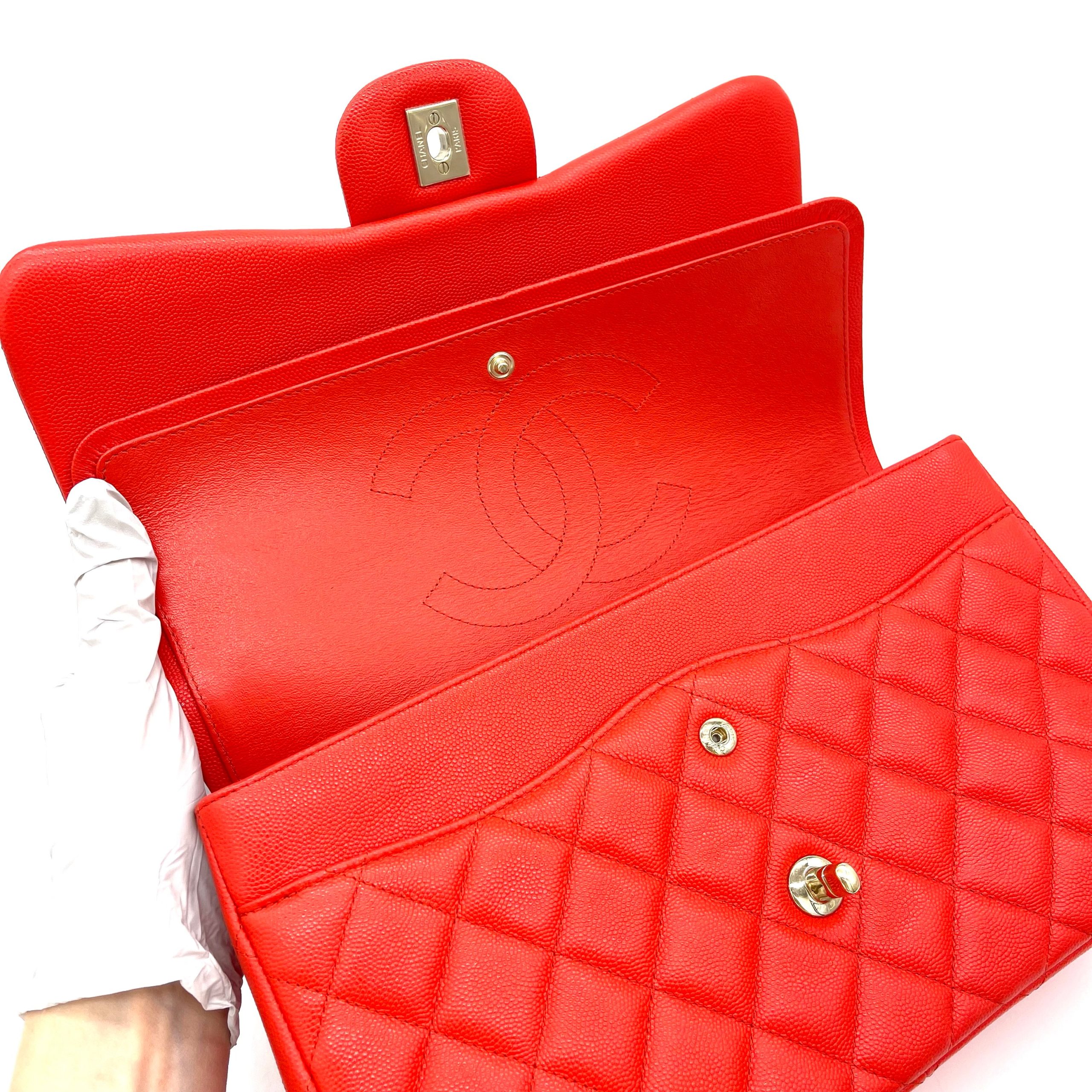 CHANEL Caviar Quilted Jumbo Double Flap Red 2019