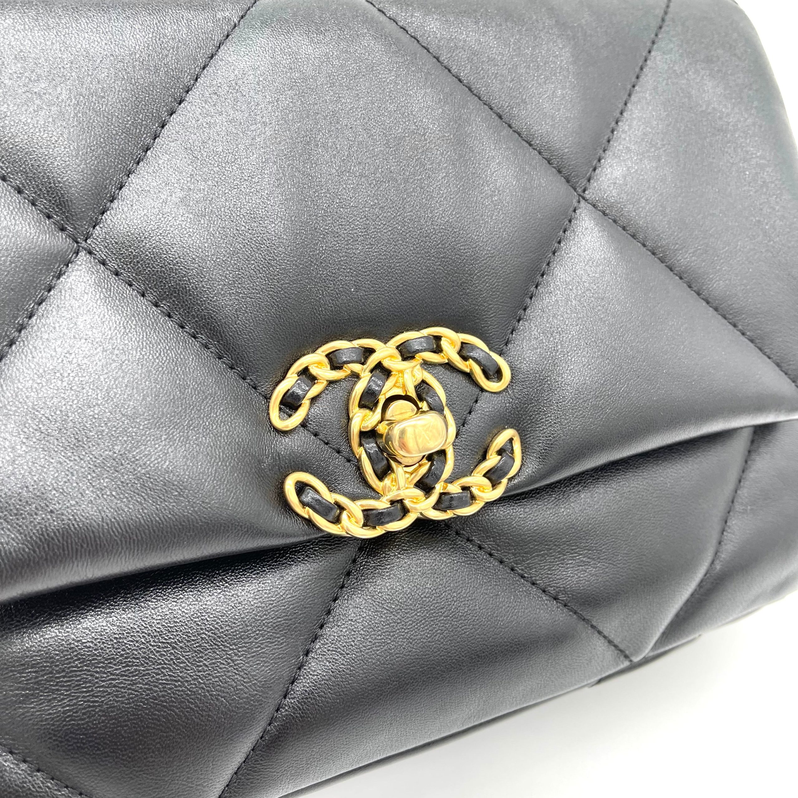 CHANEL Lambskin Quilted Medium Chanel 19 Flap Black 2023