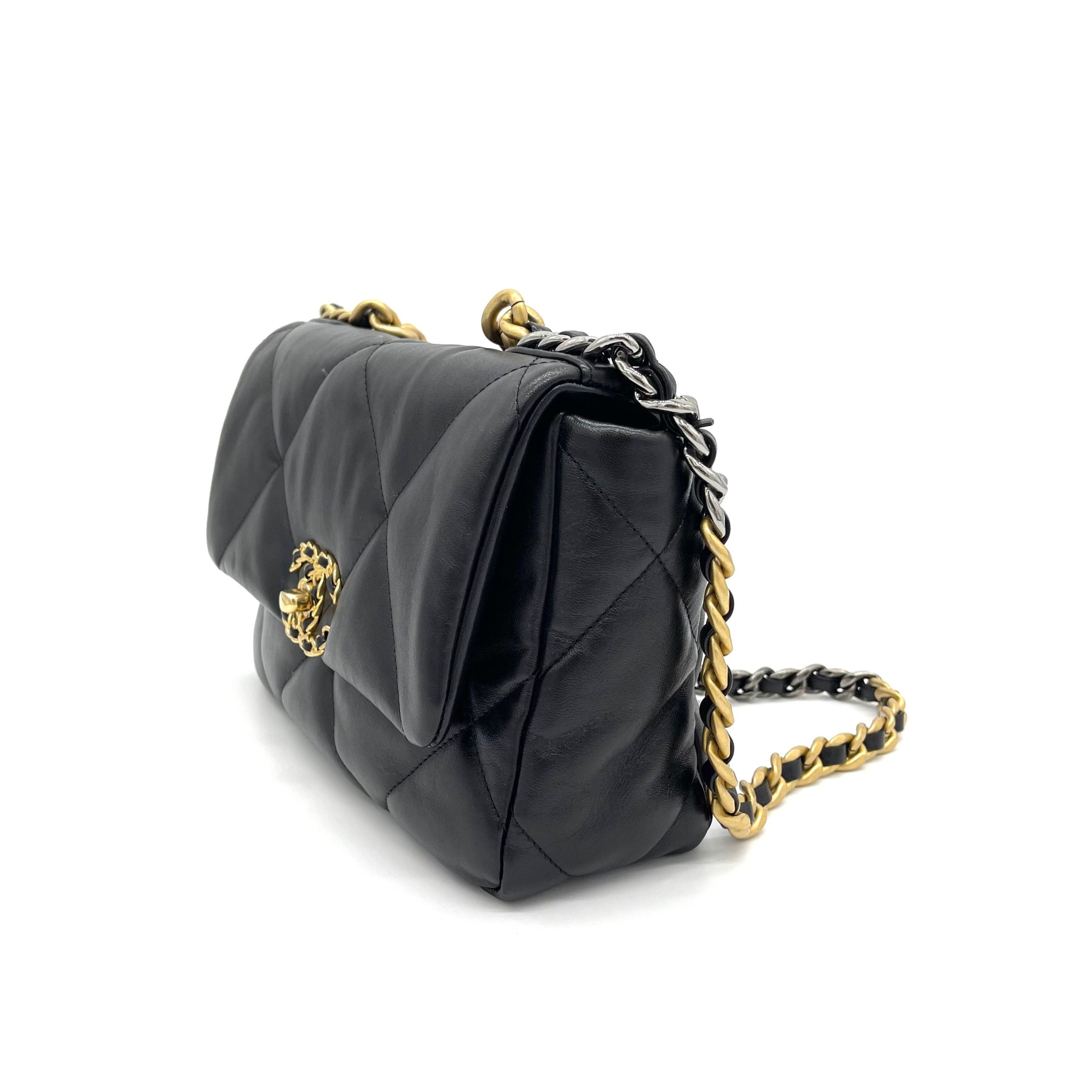 CHANEL Lambskin Quilted Medium Chanel 19 Flap Black 2023