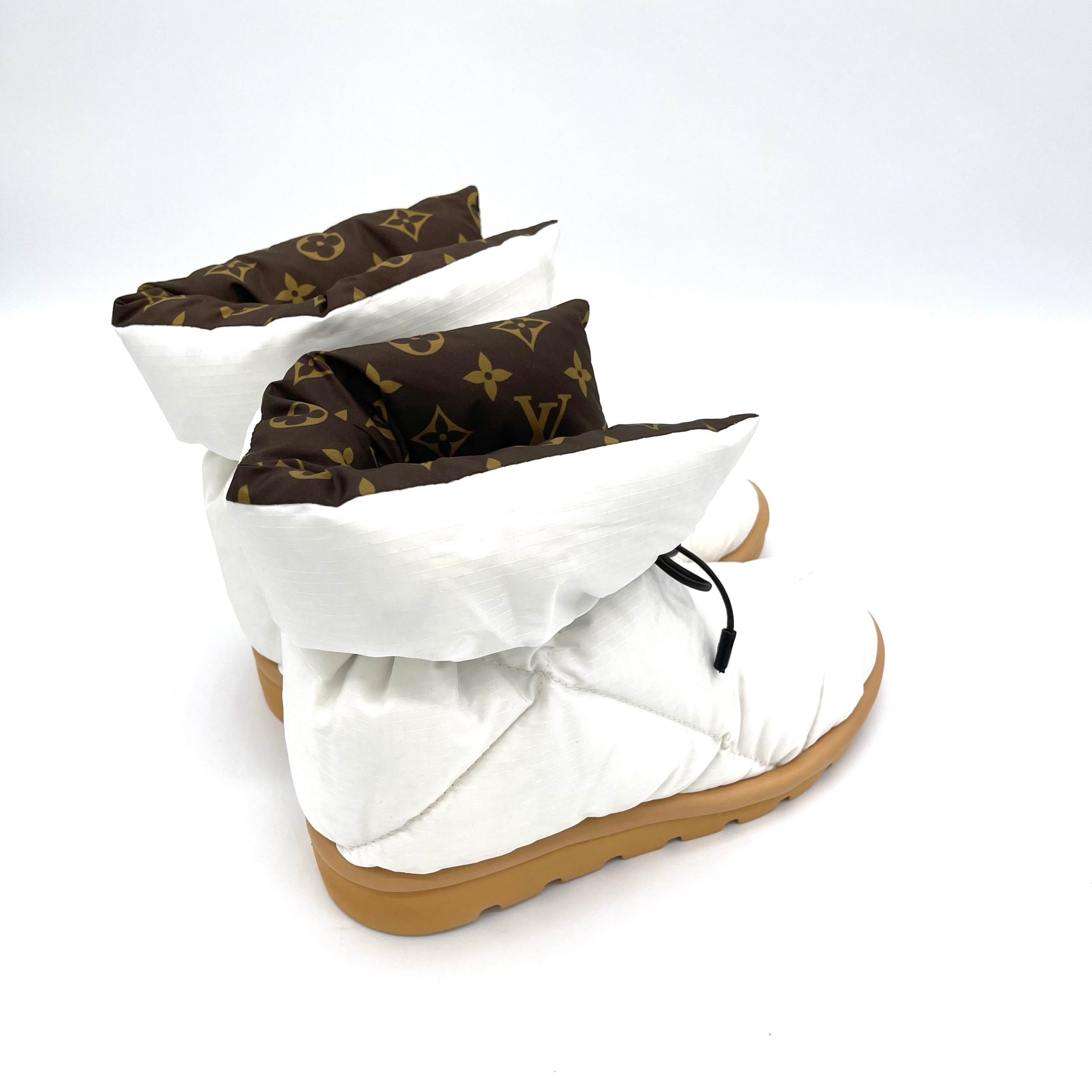 LOUIS VUITTON Comfort Ankle Boot / Brand New Condition