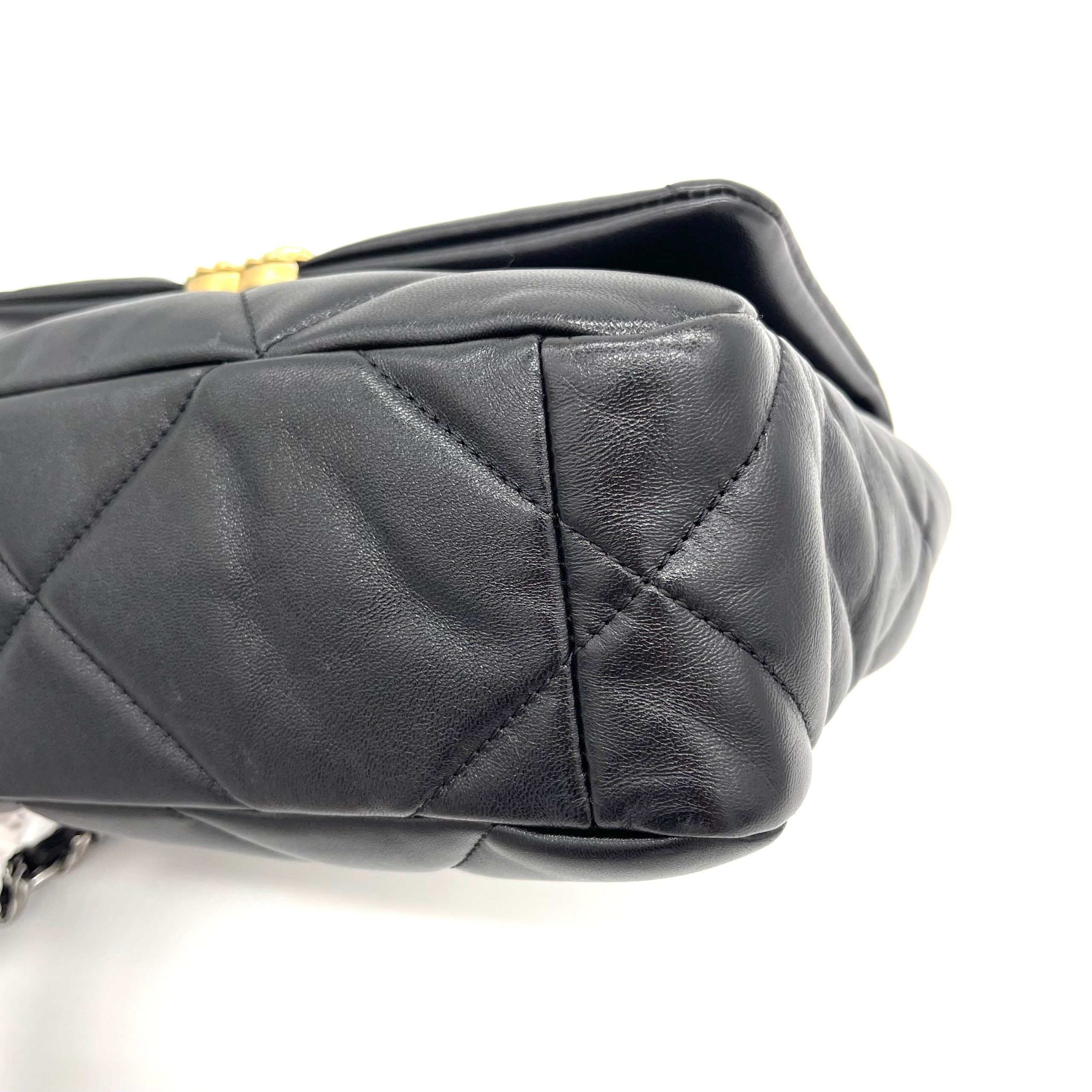 CHANEL Lambskin Quilted Medium Chanel 19 Flap Black 2023