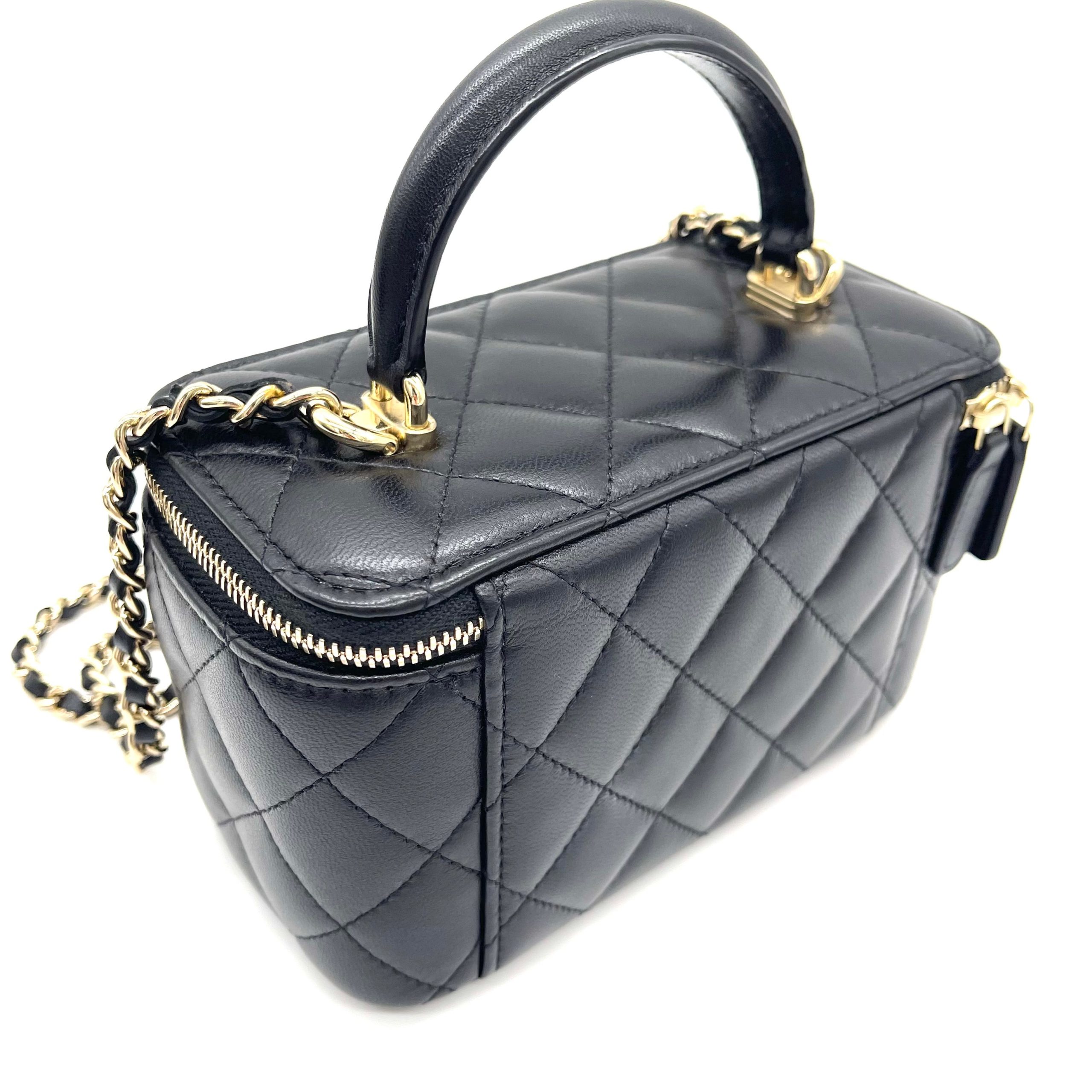 CHANEL Lambskin Quilted Small Top Handle Vanity Case with Chain – Black