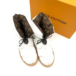 LOUIS VUITTON Comfort Ankle Boot / Brand New Condition