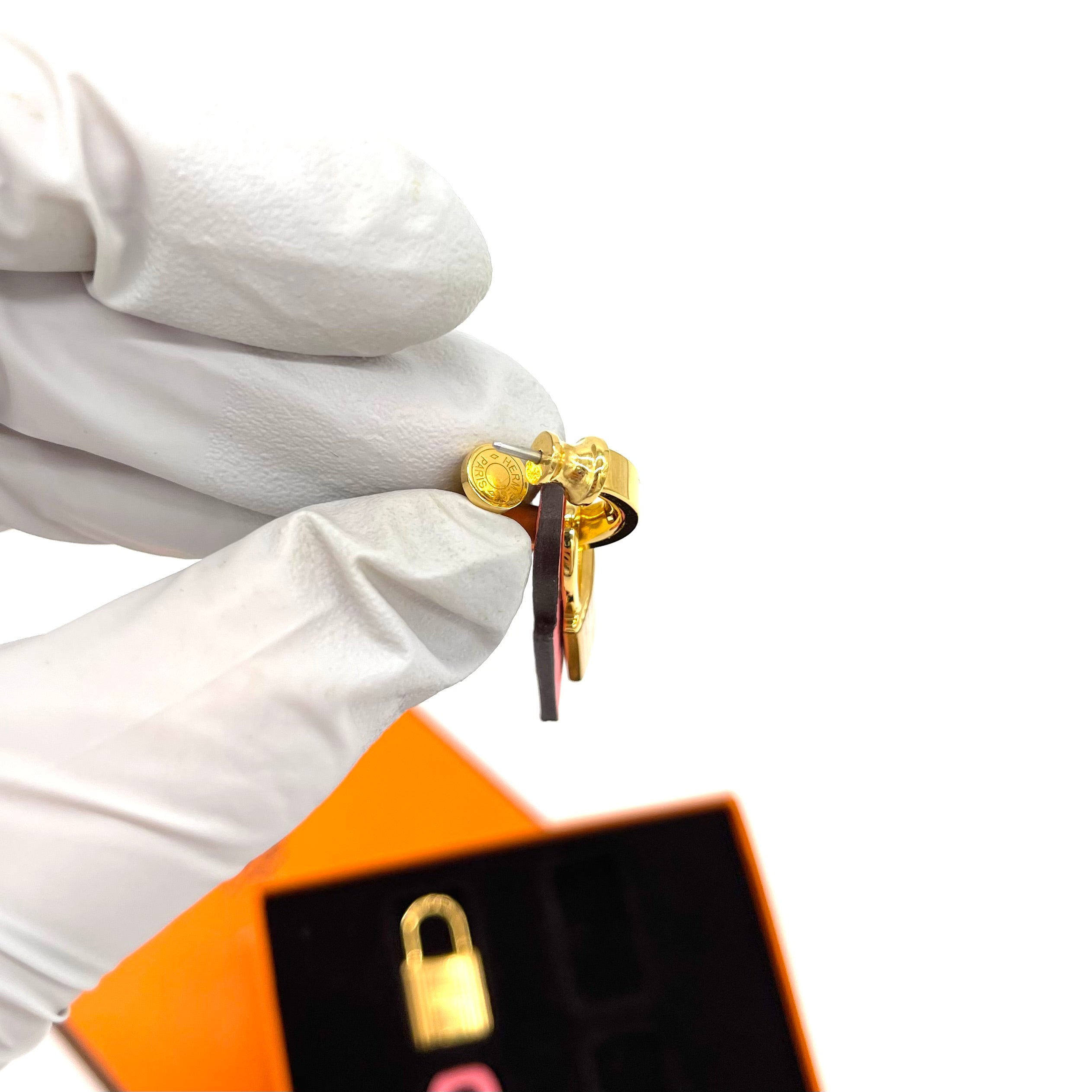 HERMES Swift O'Kelly Earrings Pink