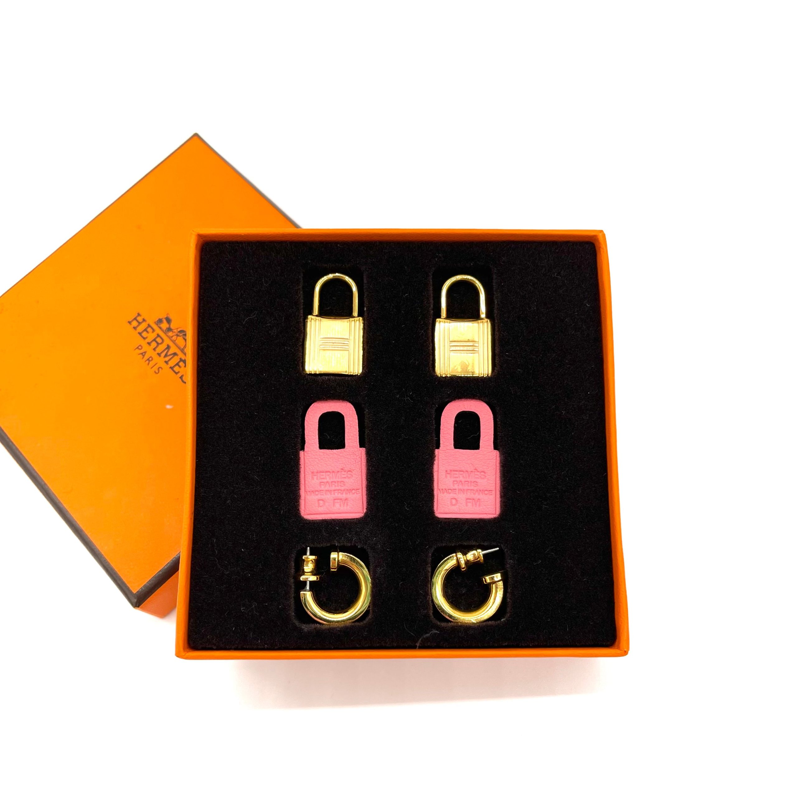 HERMES Swift O'Kelly Earrings Pink