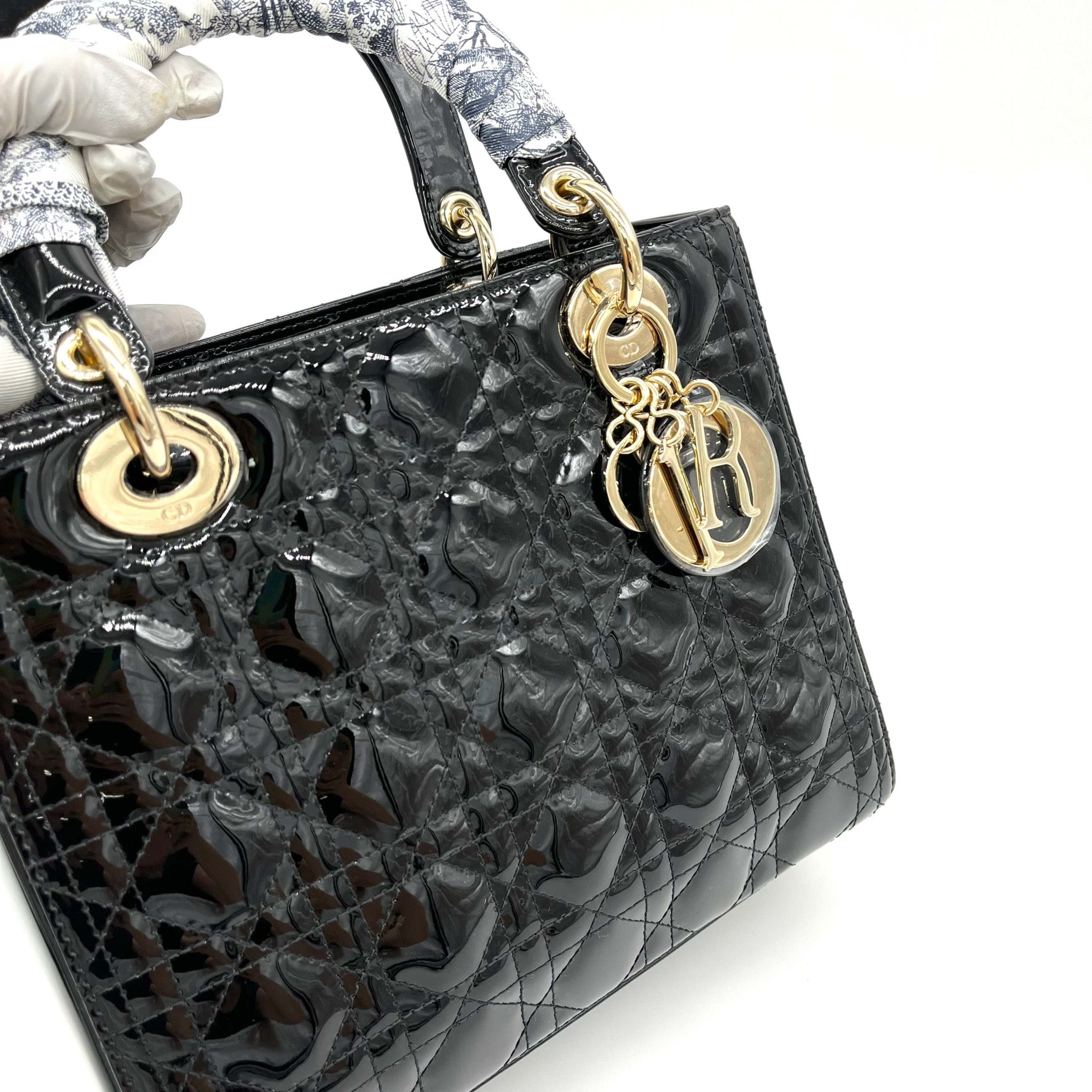 Christian Dior  Patent Cannage Medium Lady Dior Black