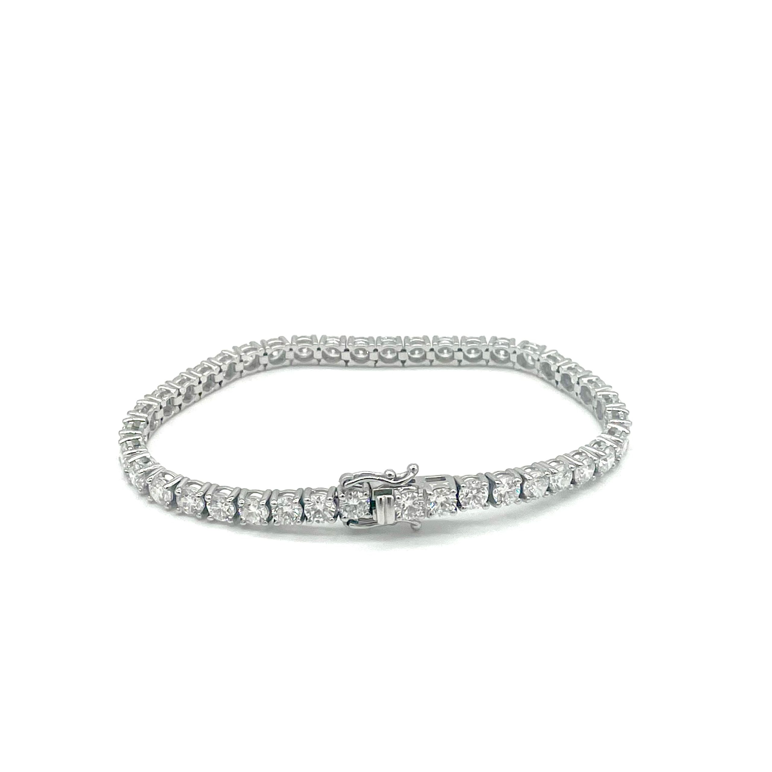14k White Gold 40 Stones Diamond Bracelet