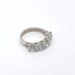 5 Diamonds & 18k White Gold Ring