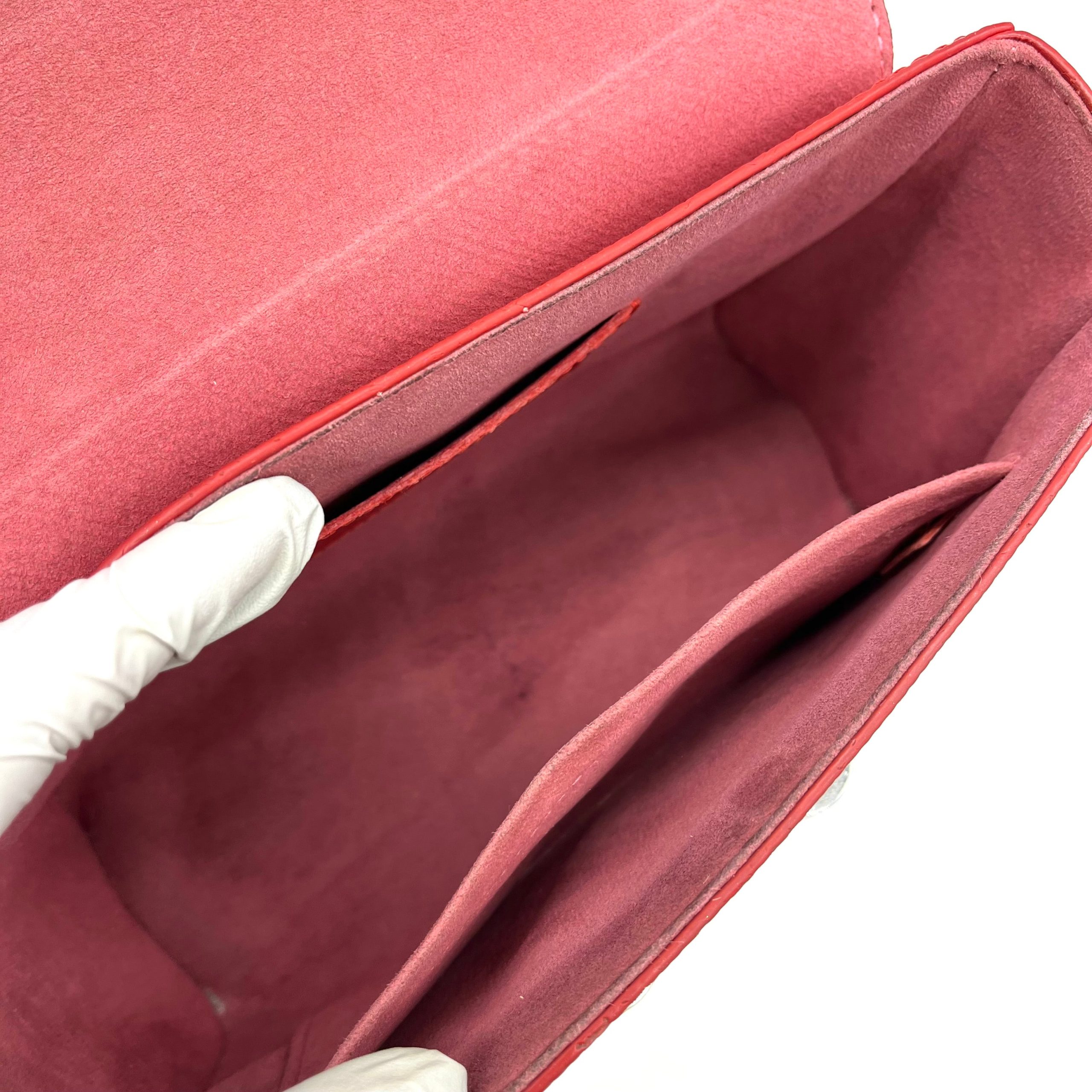 LOUIS VUITTON Epi Twist Shoulder Bag MM Coquelicot