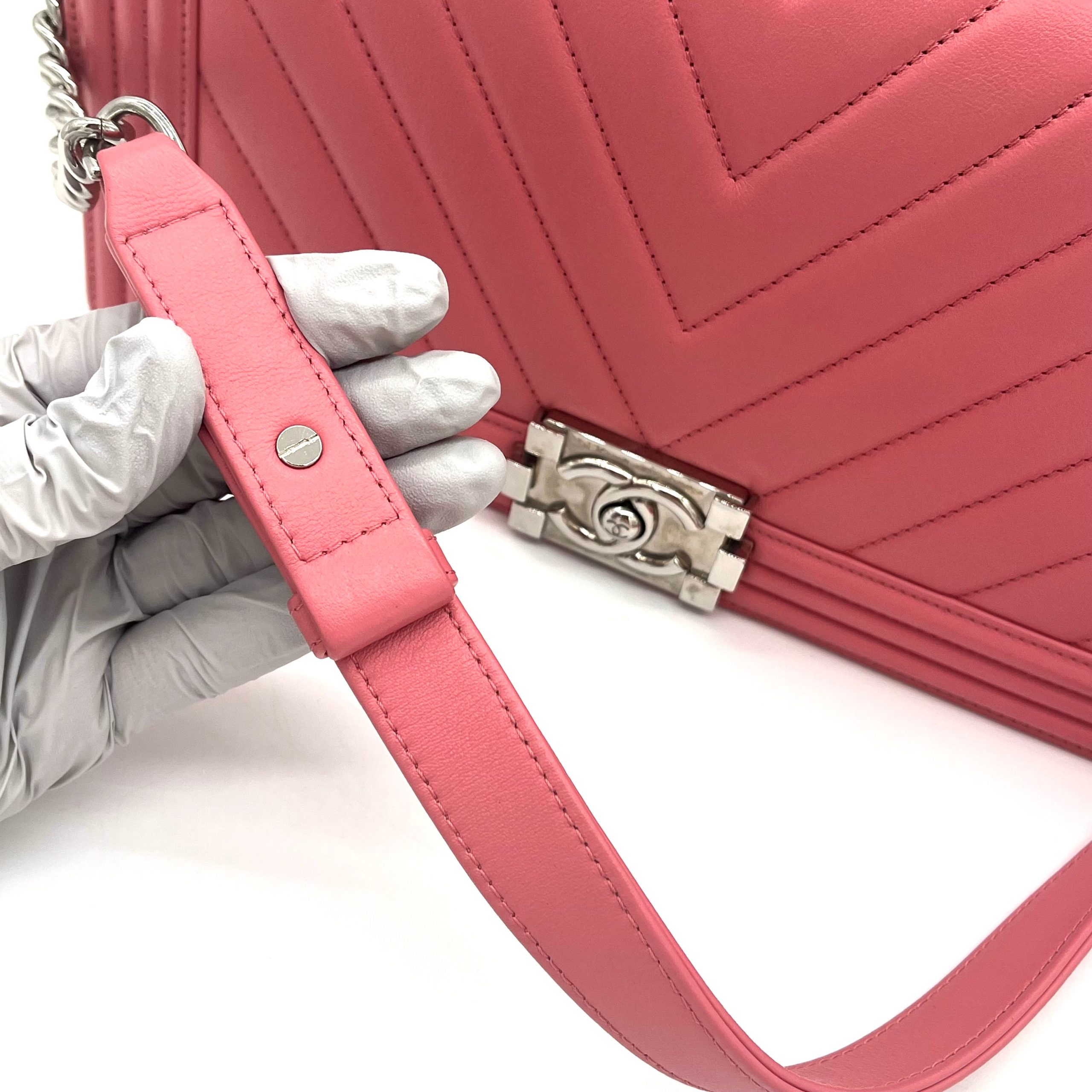 Chanel Lambskin Chevron Quilted Medium Boy Flap in Pink 2015-2016