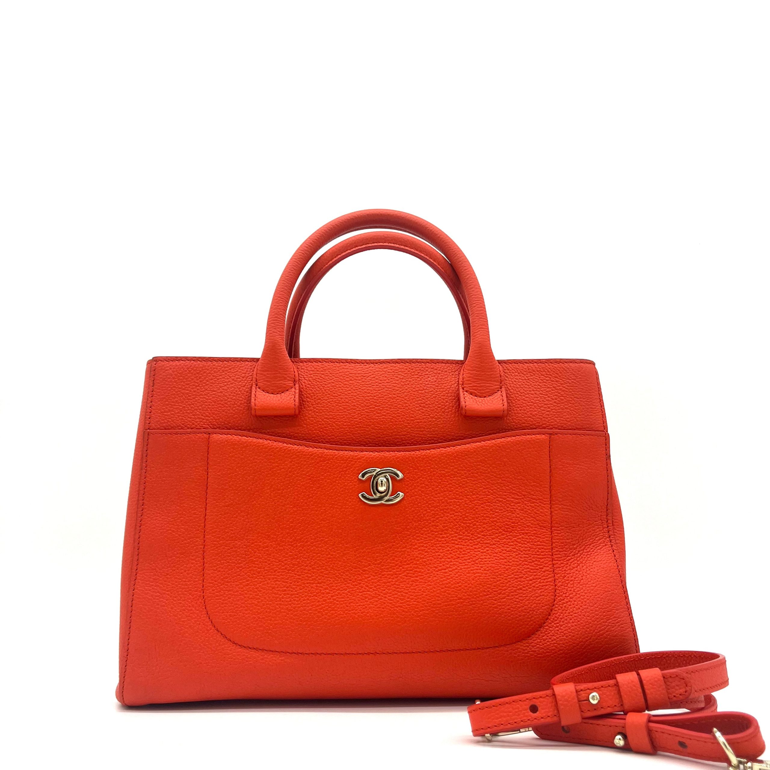 CHANEL Grained Calfskin Small Neo Executive Shopper Tote Red 2017