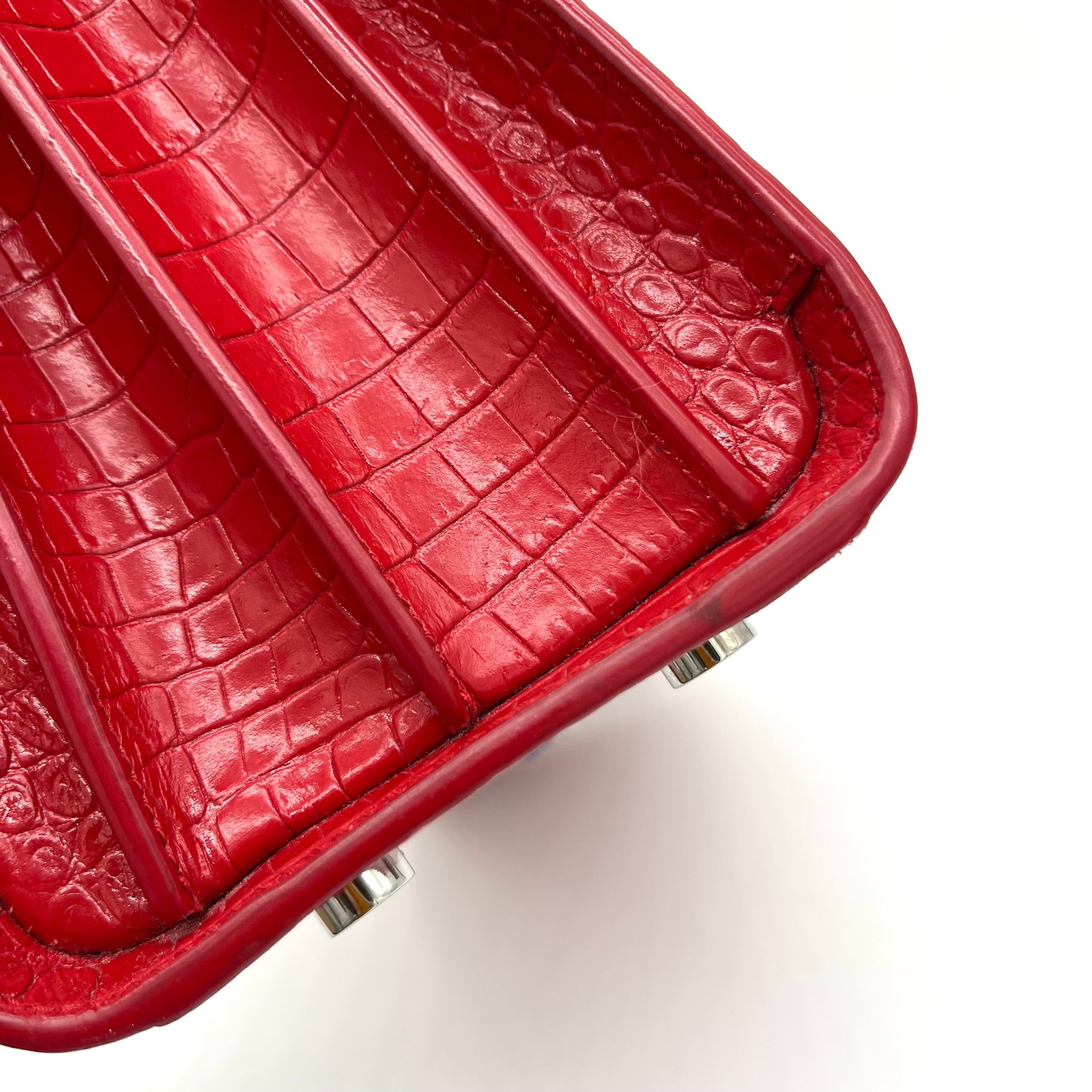 Saint Laurent small sac de jour top handle bag in matte embossed crocodile Leather Red