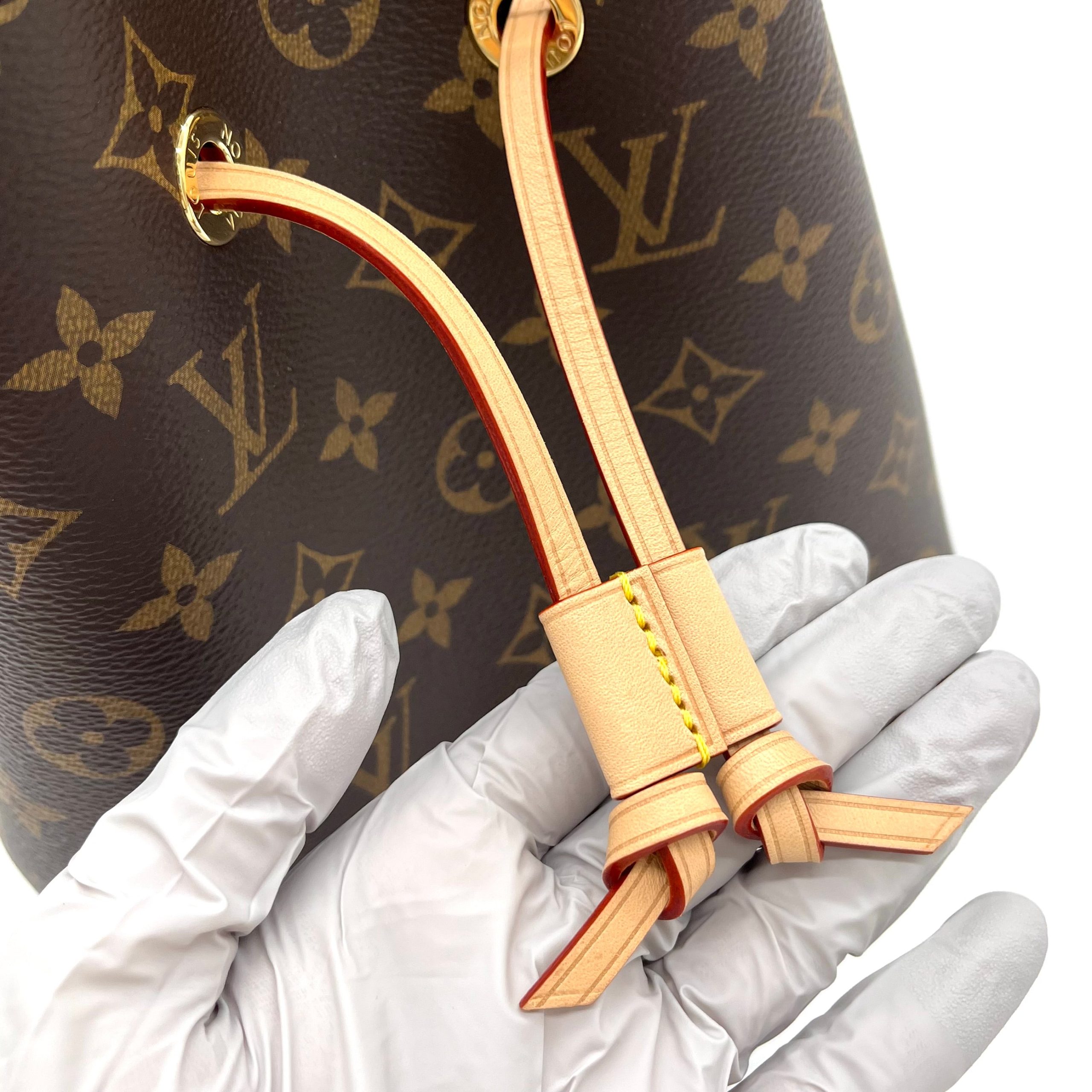 Louis Vuitton  Monogram Neonoe BB