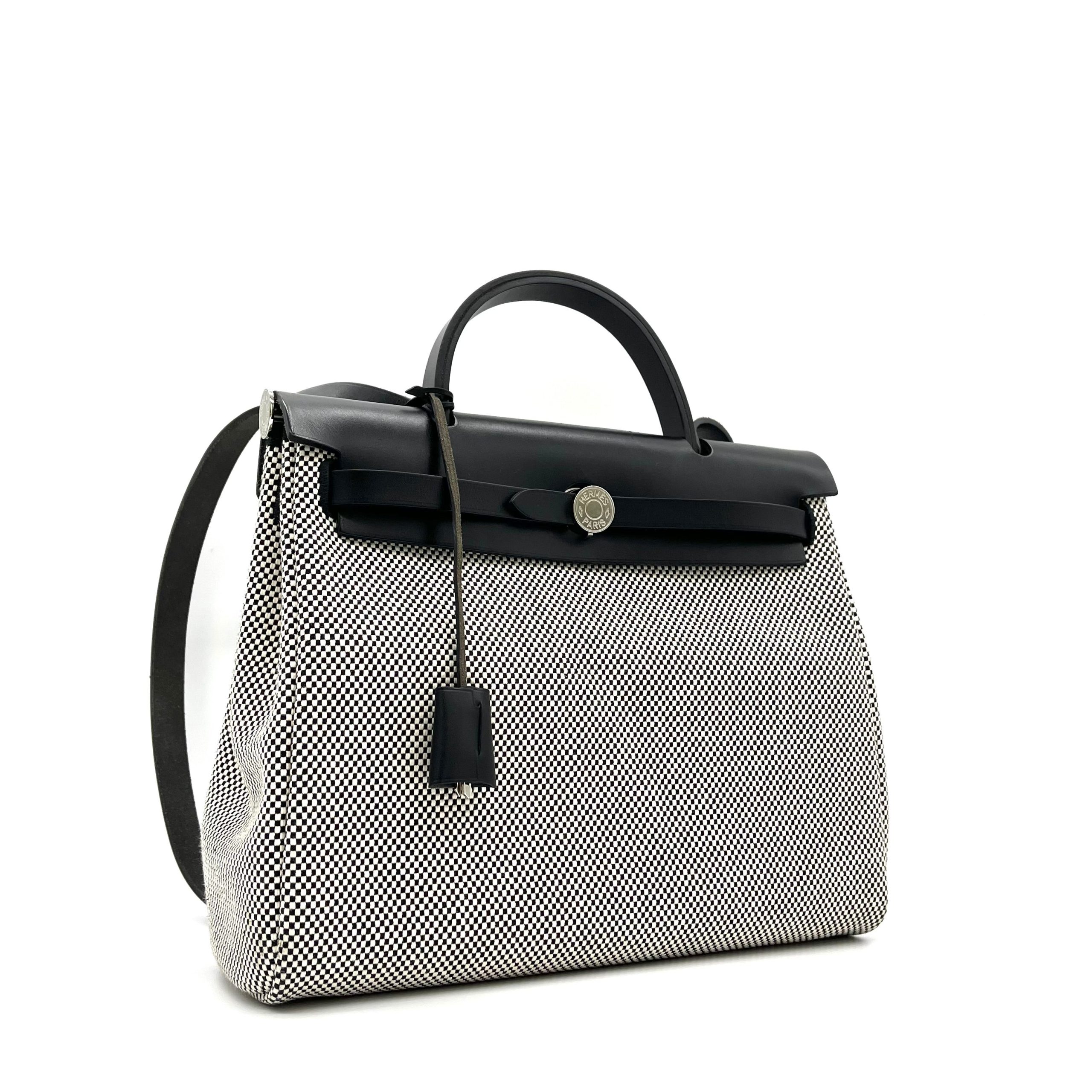 HERMES Vache Hunter Criss Viking Herbag Zip Retourne 31 PM Ecru Black