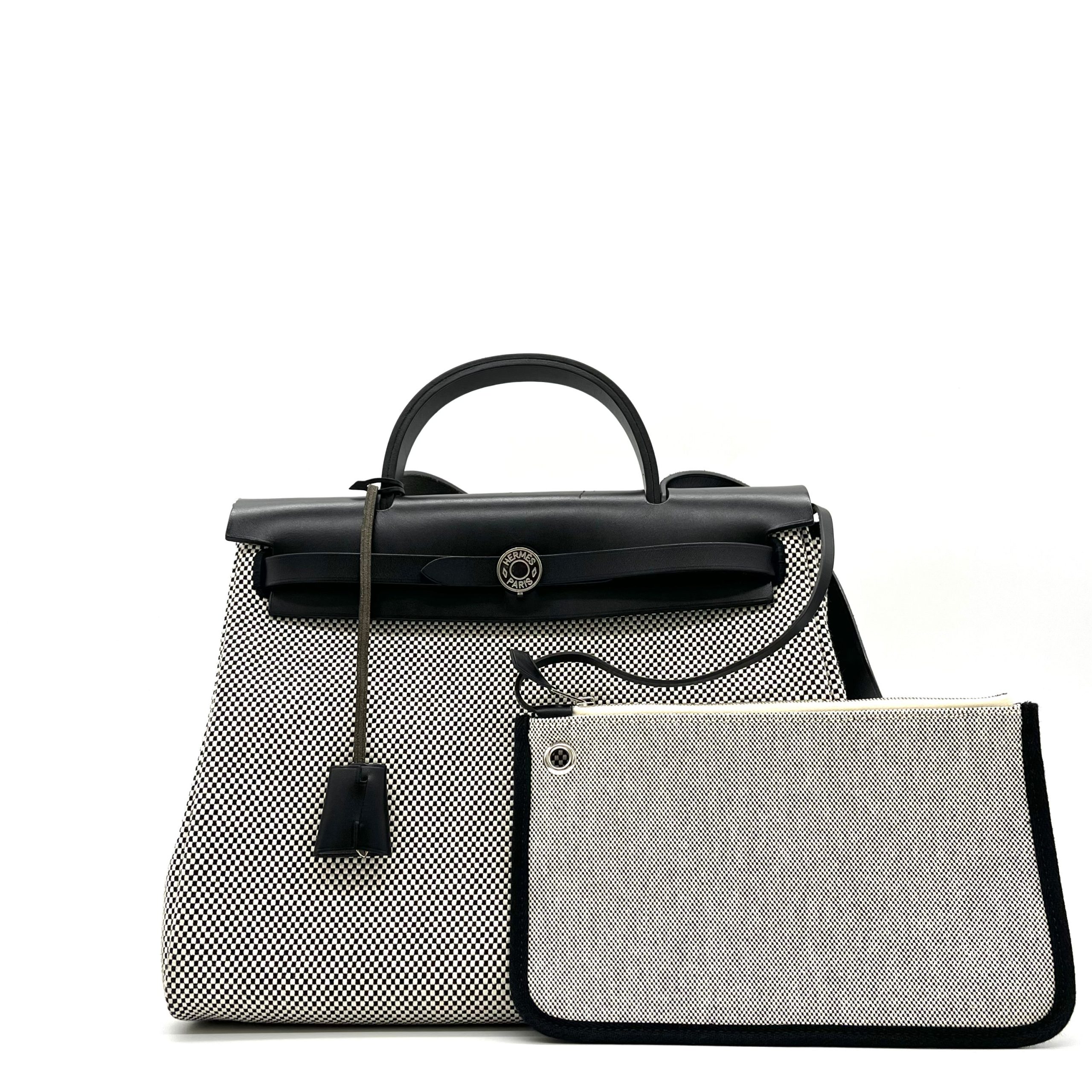 HERMES Vache Hunter Criss Viking Herbag Zip Retourne 31 PM Ecru Black