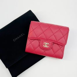 Guaranteed Authentic Chanel CC Quilted Compact Flap Trifold Wallet Fuchsia Dark Pink