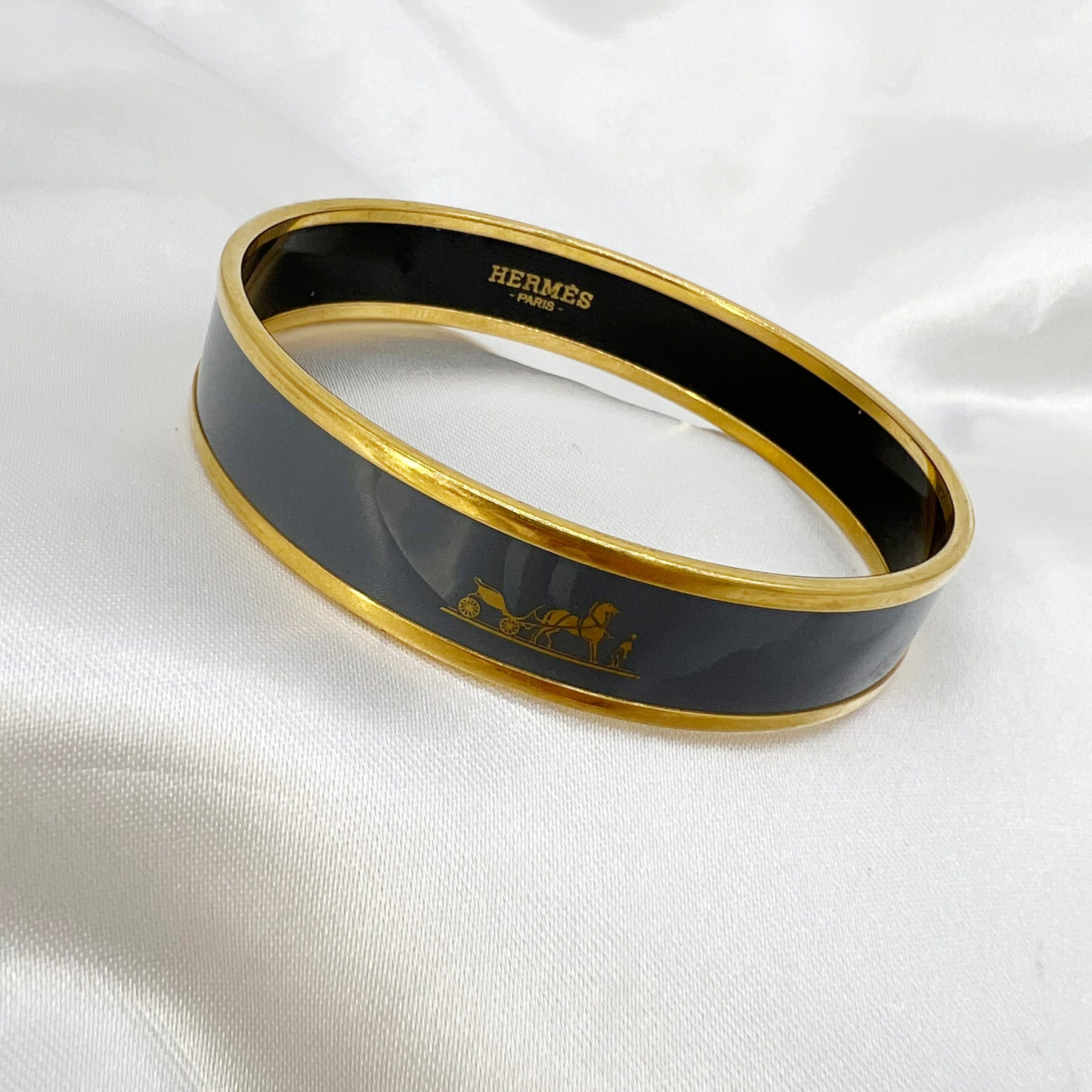 Guaranteed Authentic HERMÈS Caléche Wide Enamel Bracelet Palladium-Plated & Enamel Medium