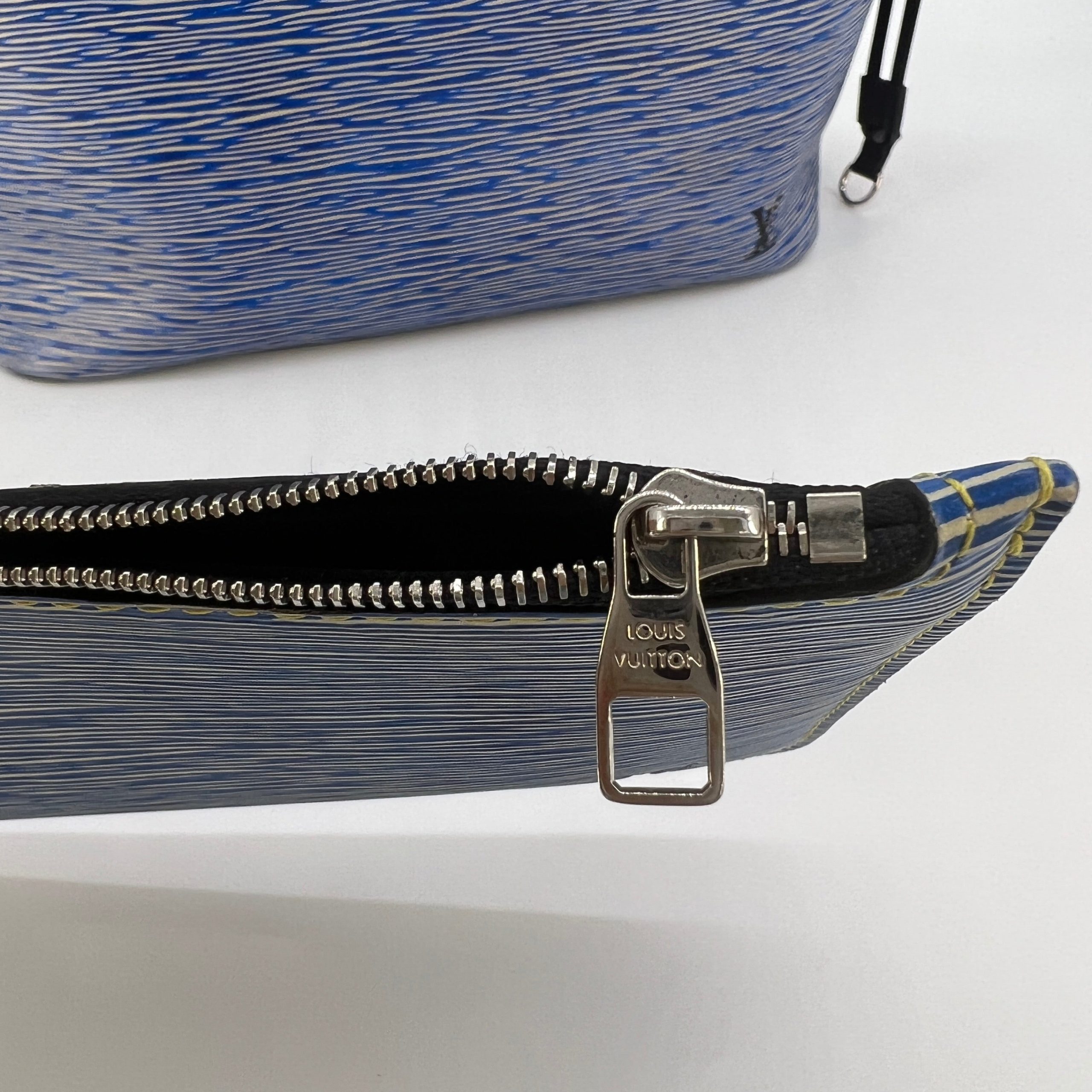 Louis Vuitton Epi Neverfull MM Denim Light [Guaranteed Authentic]