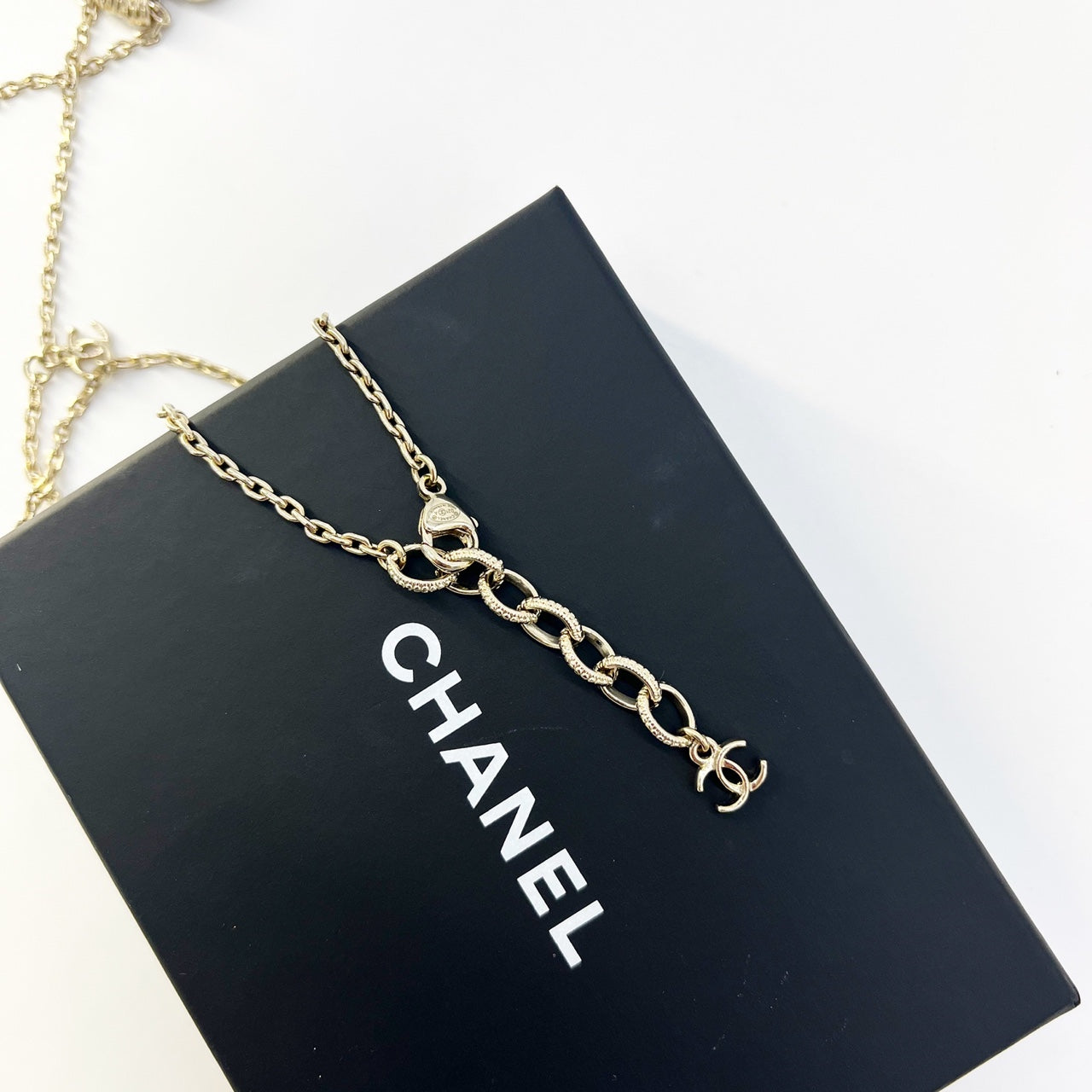 Guarantee Authentic Chanel Crystal No.5 Perfume Bottle Rectangle Pendant Reversible Gold tone necklace