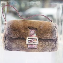 FENDI Vintage Baguette bag in chinchilla